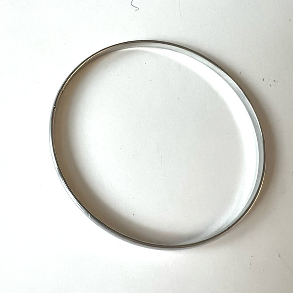 Simple Silver Tone Slim Bangle Bracelet - Picture 1 of 2